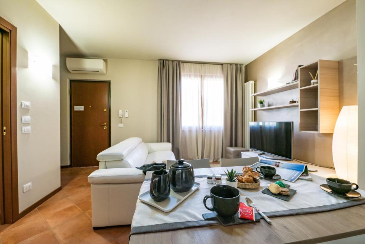 Sirmione Suite Private Terrace Exterior photo